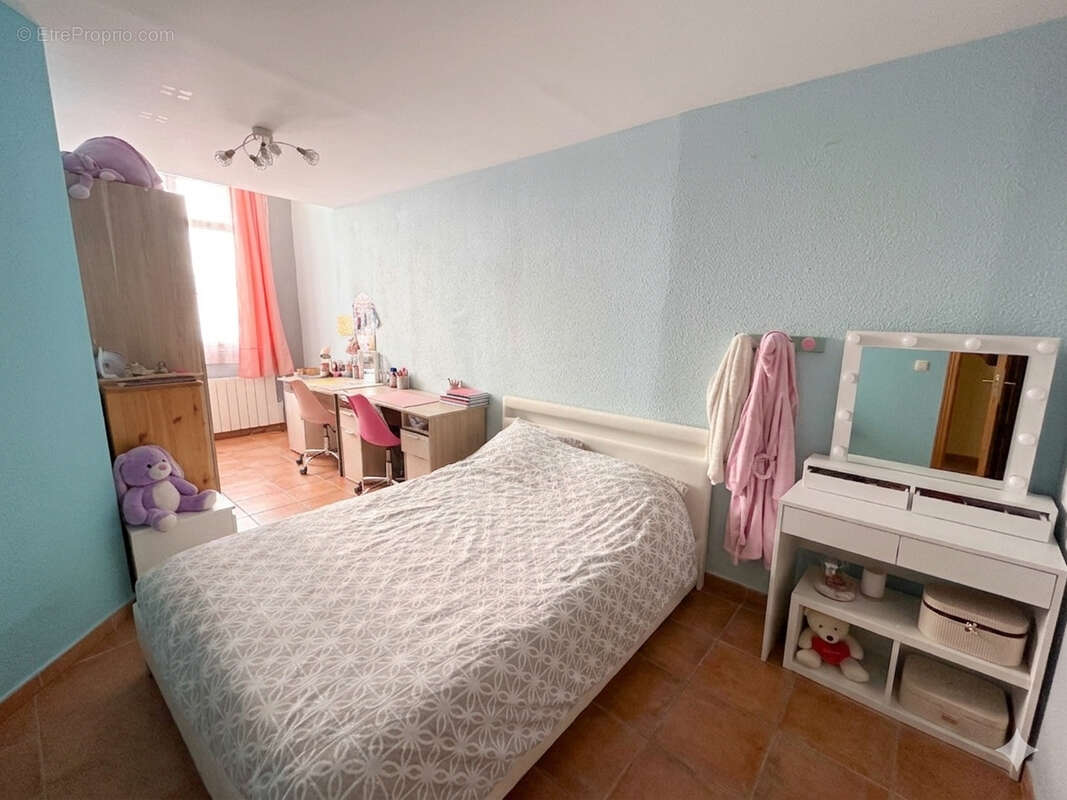 Appartement à SIGNES