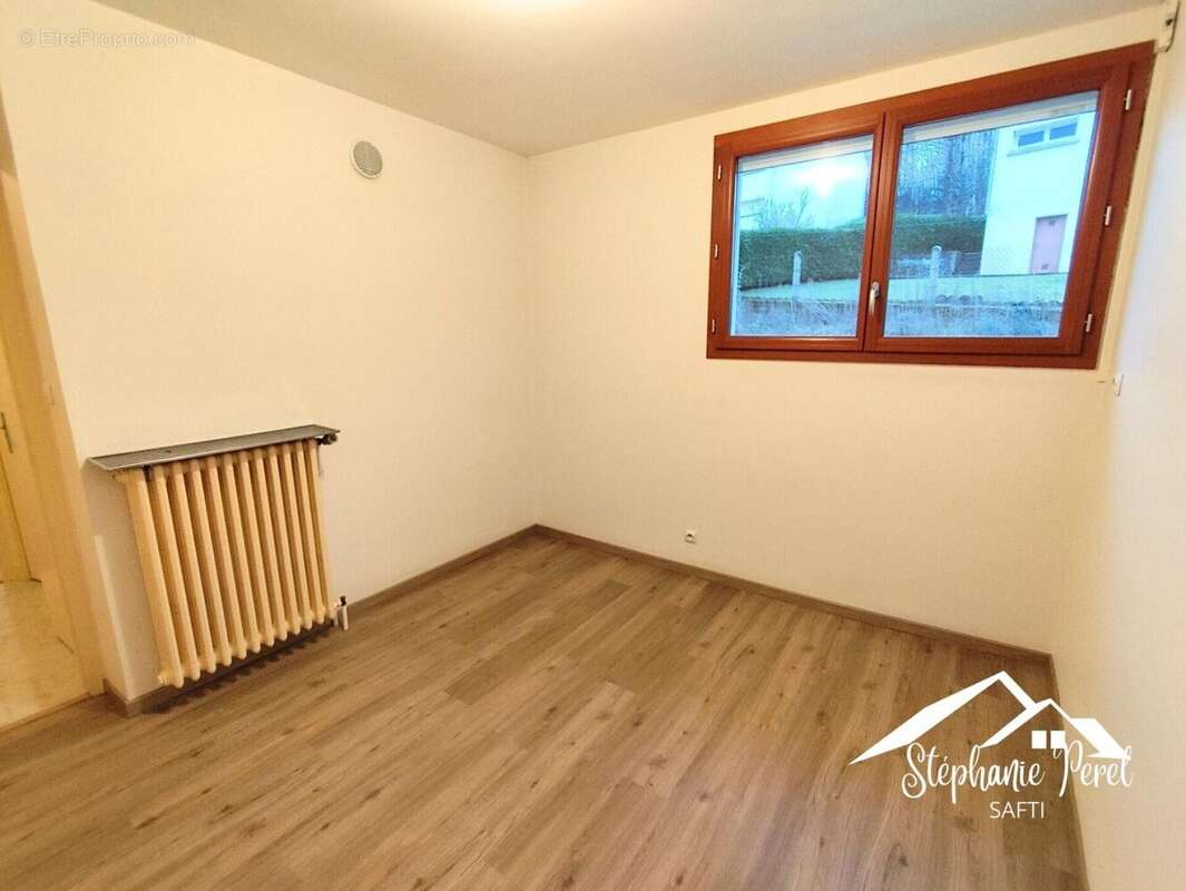 Maison 137 m² à Ussel  - photo 7