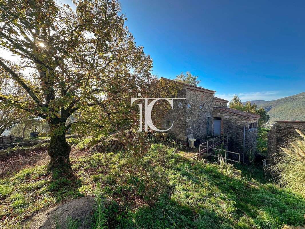 Maison à COURRY