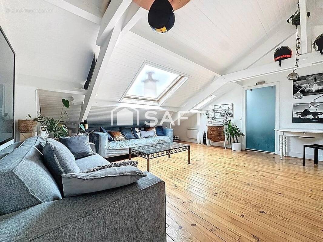 Photo 1 - Appartement à SAINT-DENIS