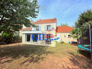 Maison à SAVIGNY-LE-TEMPLE