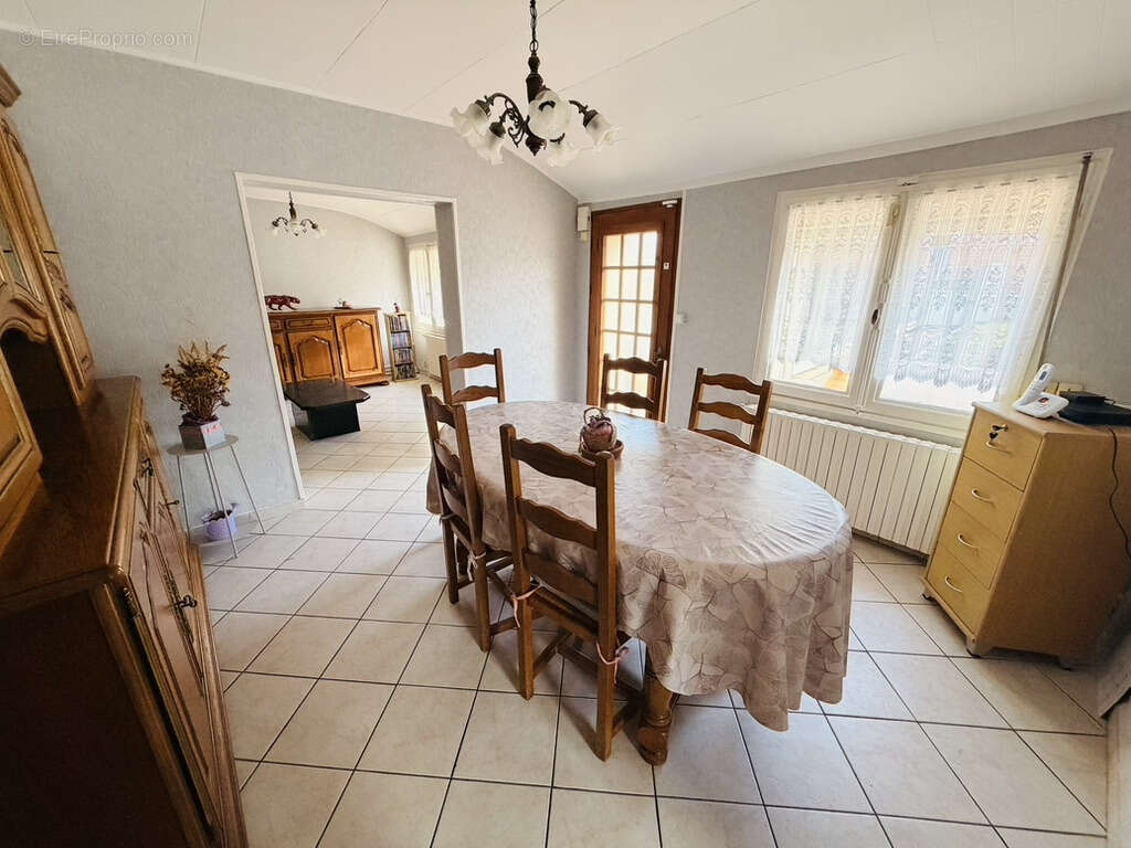 Maison à SAINT-QUENTIN