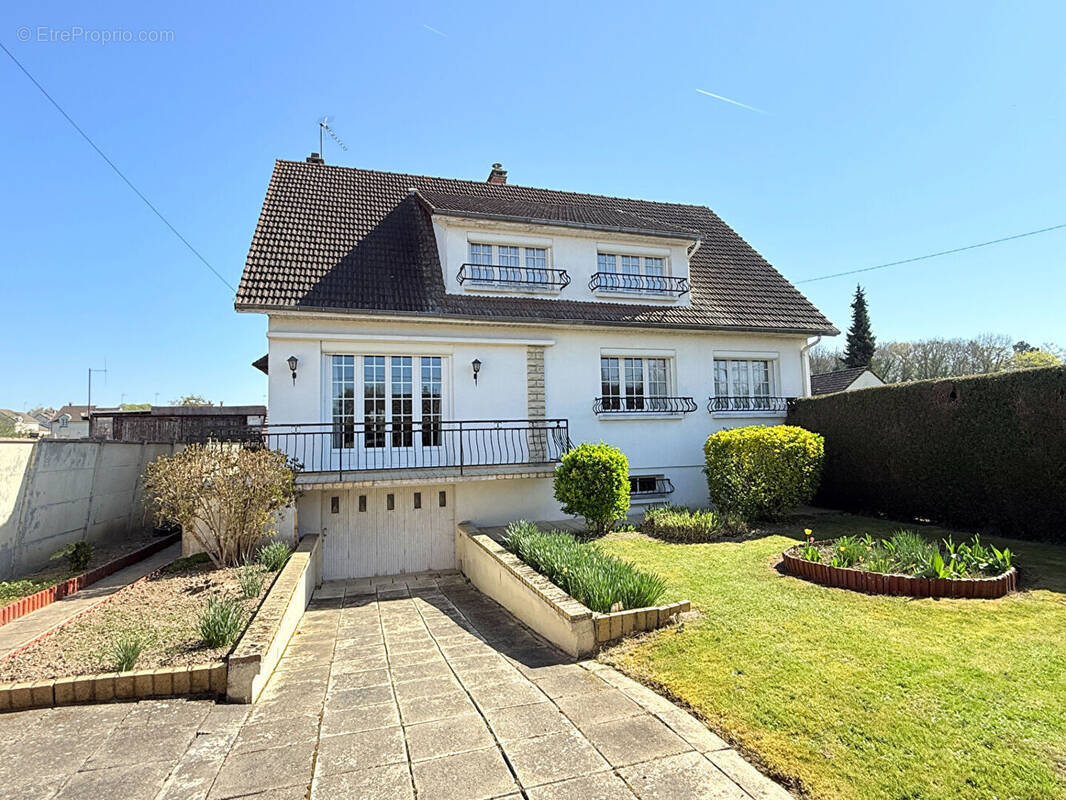 Maison à TROISSEREUX