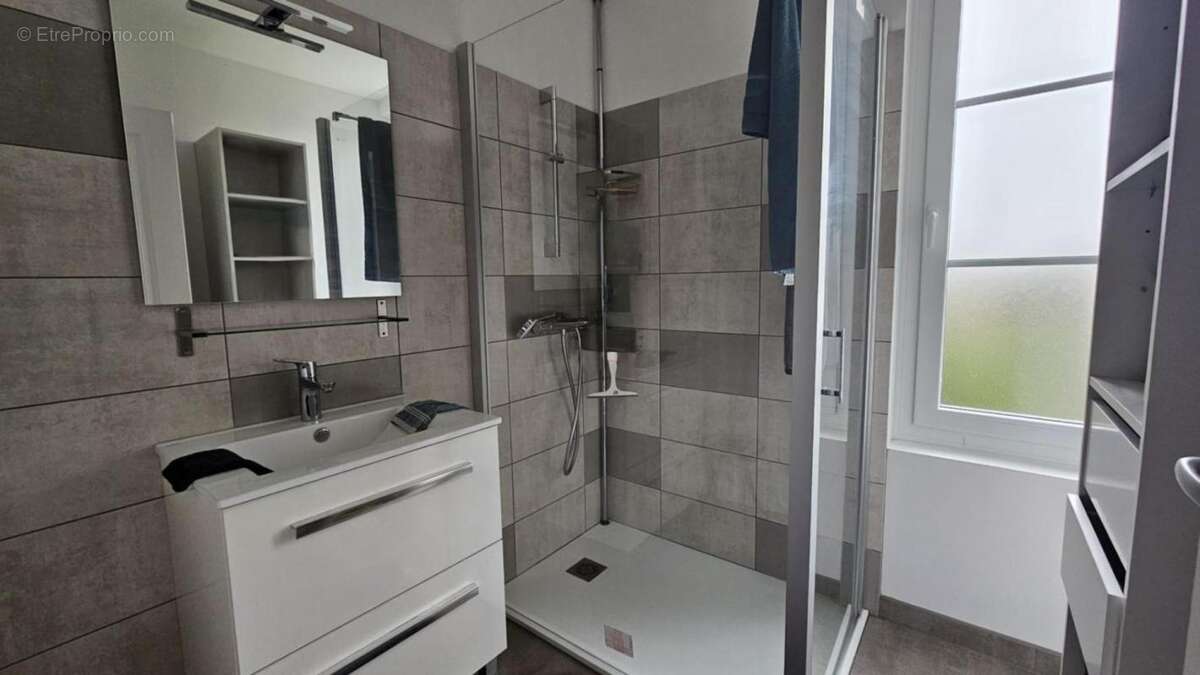 Maison rénovée – 3 chambres – Terrain clos –  AUBIGNE RACAN (72) - photo 7