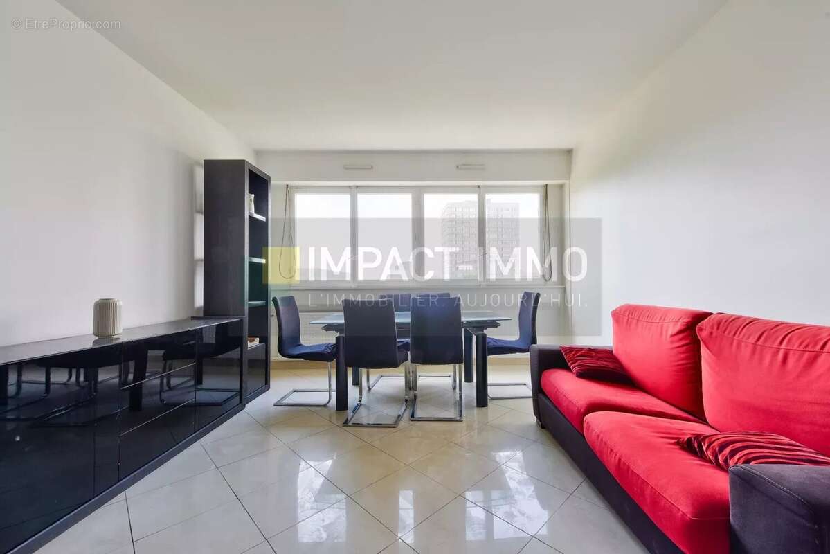 Appartement à COURBEVOIE