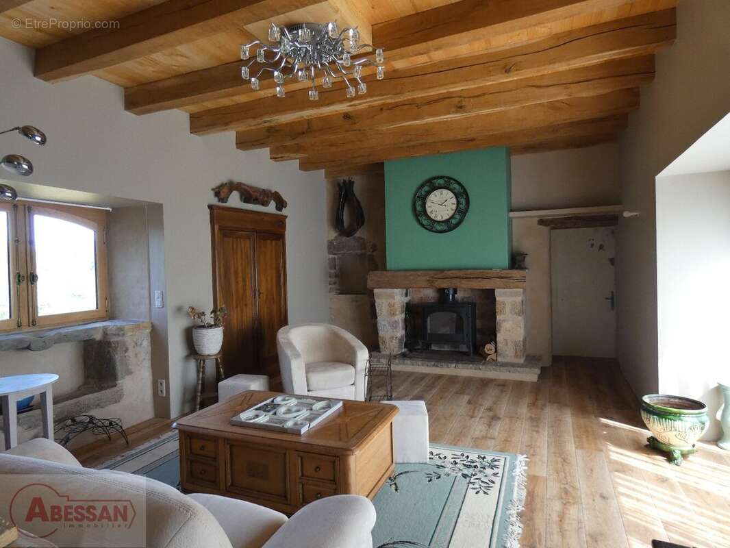 Maison à LAGUEPIE