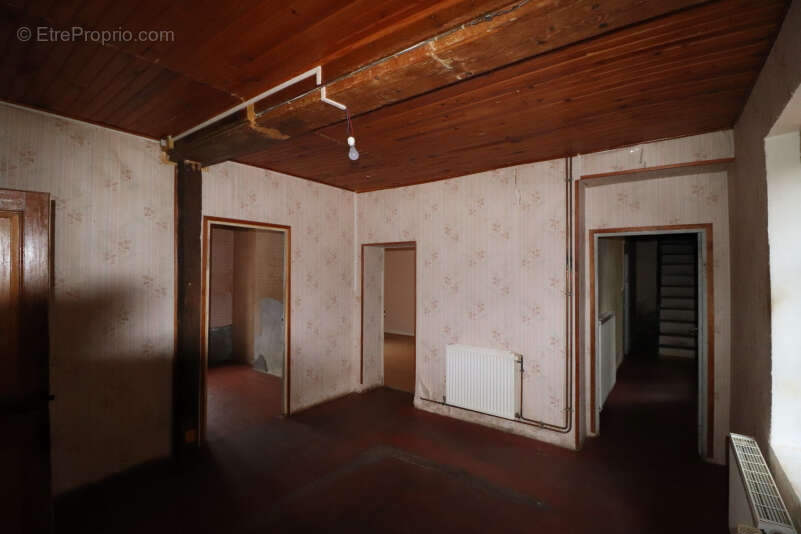 Maison Saint Ennemond 6 pièce(s) 129 m2 - photo 8