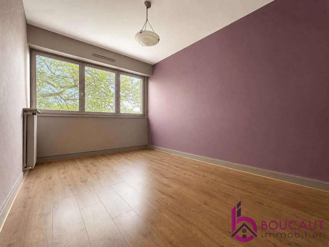 Appartement à LE PLESSIS-ROBINSON