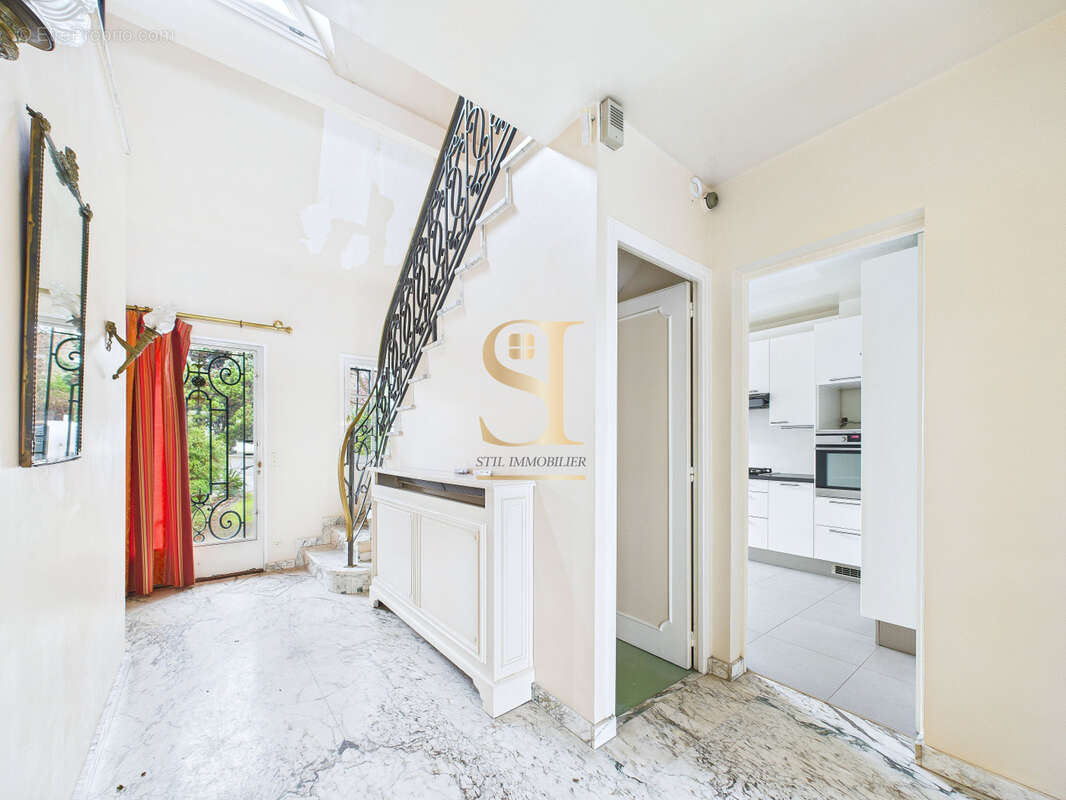 Maison à VIRY-CHATILLON