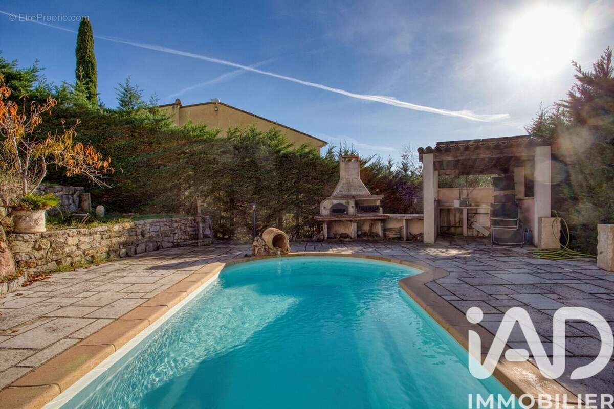 Photo 2 - Maison à LES ADRETS-DE-L&#039;ESTEREL