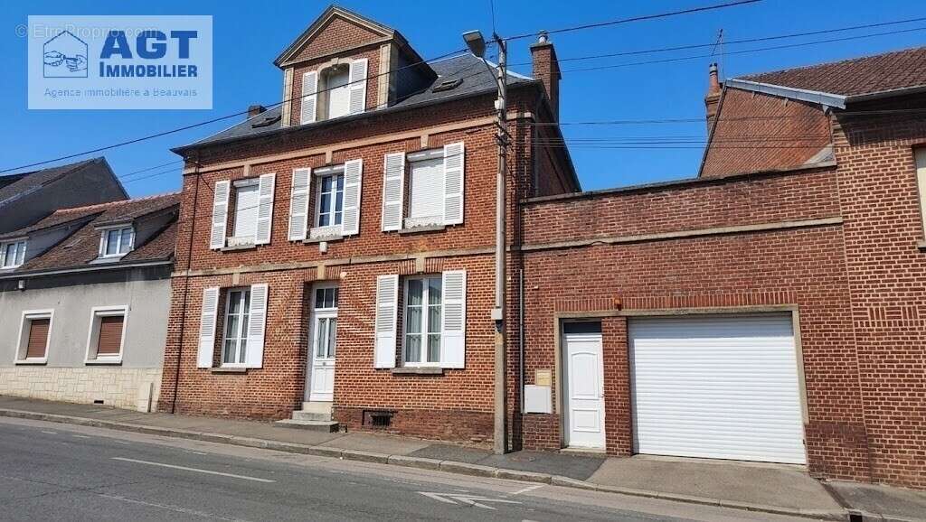 Maison à BEAUVAIS