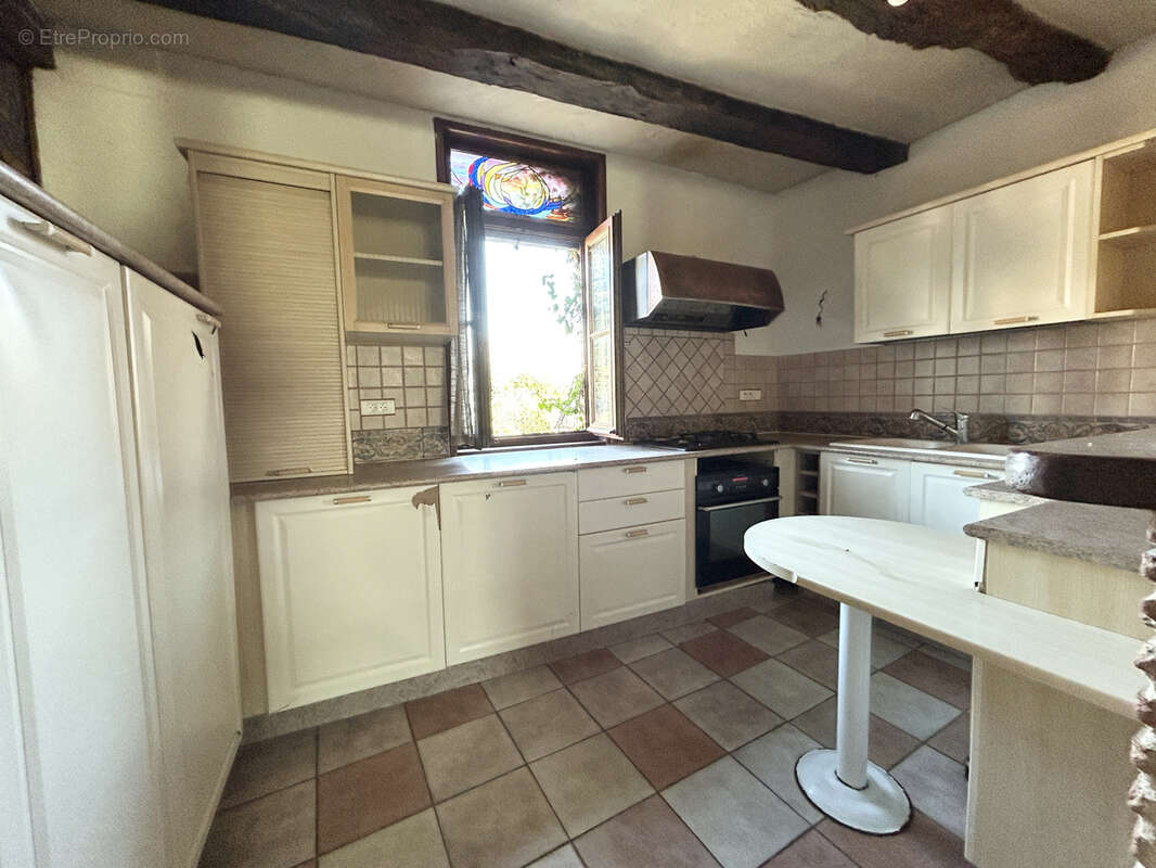 Maison à SAINT-PANTALEON-DE-LARCHE