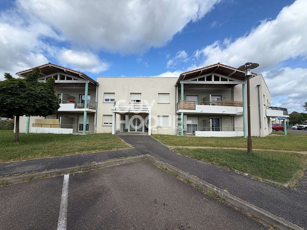 Appartement à RION-DES-LANDES
