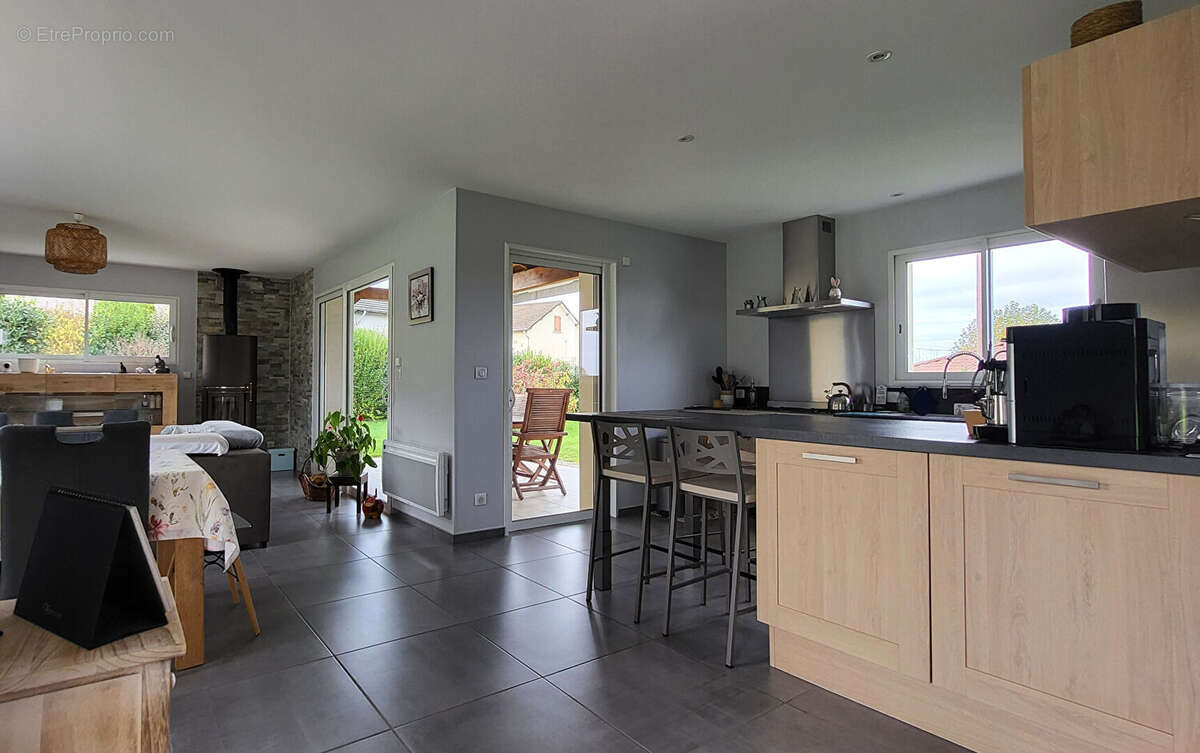 Maison à CHAMPAGNAT