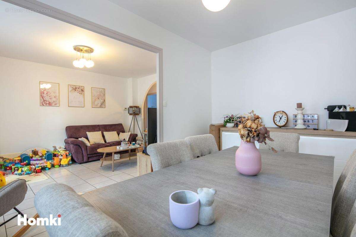 Appartement à FONTAINE