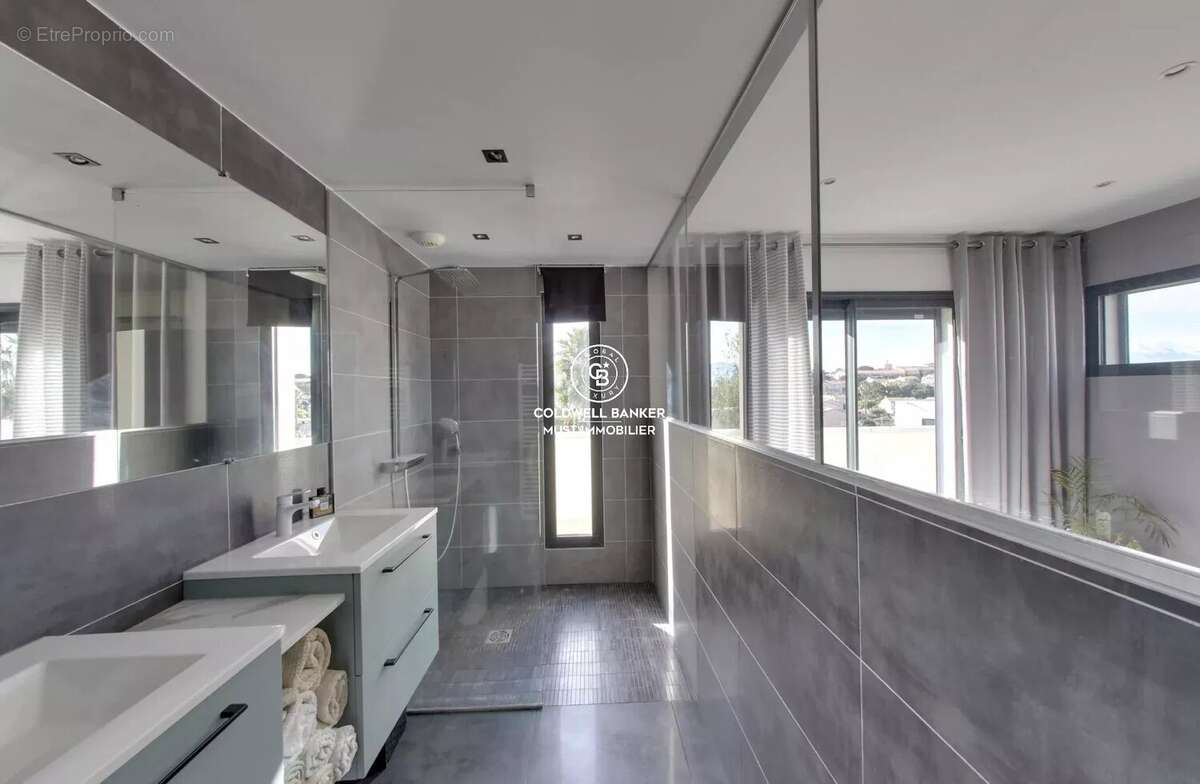 Maison à VILLENEUVE-DE-LA-RAHO