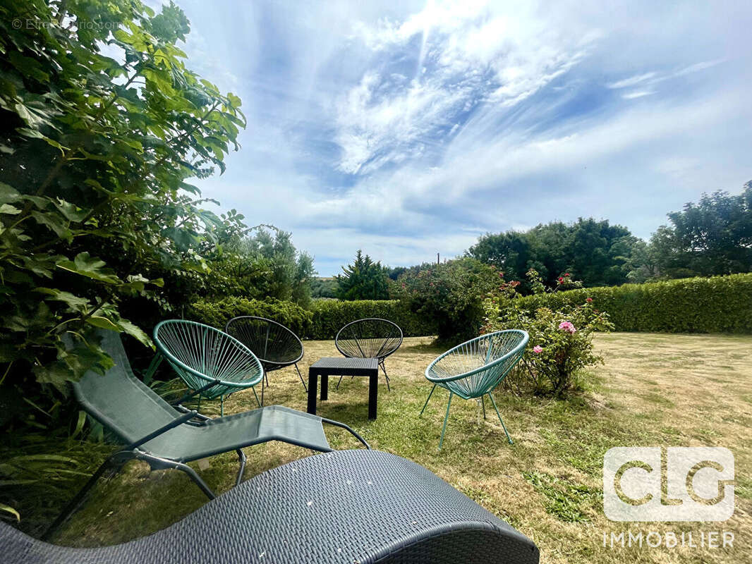 Maison à POULDREUZIC