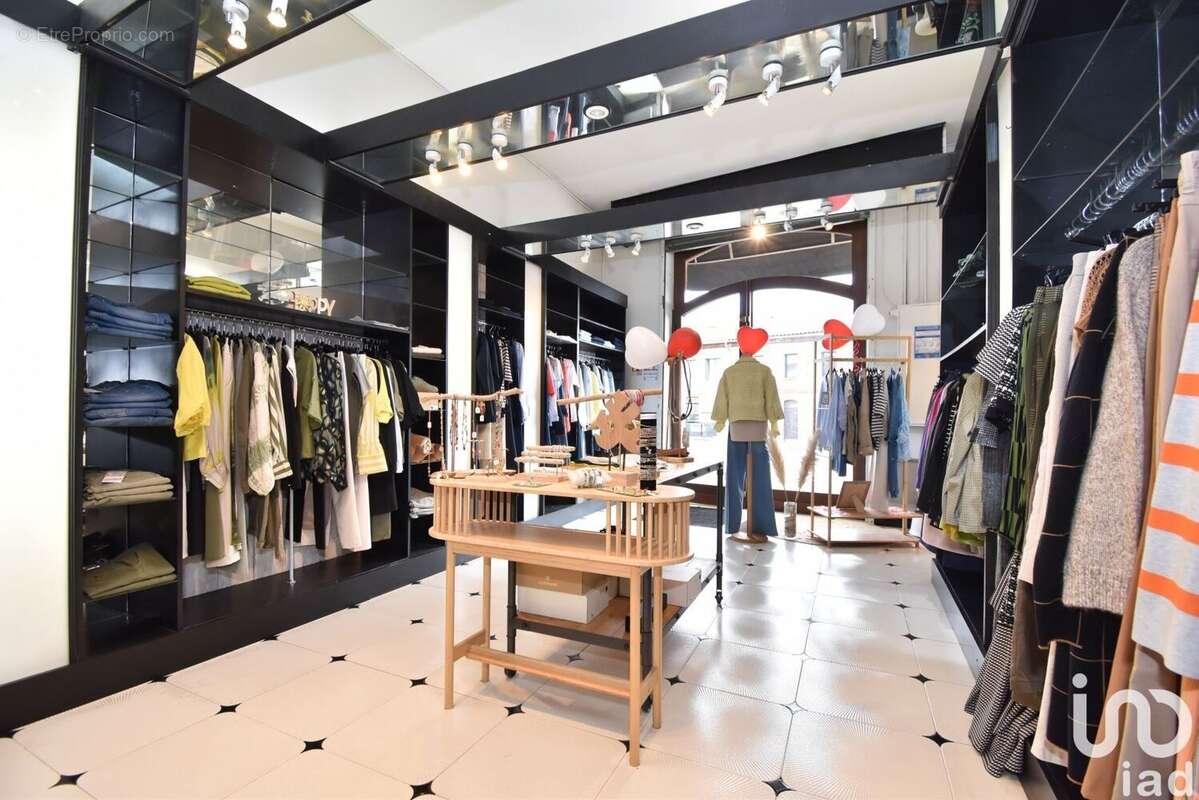 Photo 4 - Commerce à SAINT-LYS