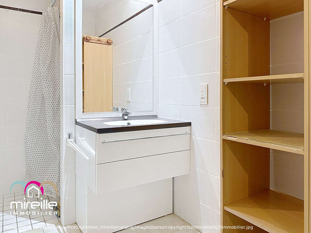 Maison à JONQUIERES-SAINT-VINCENT