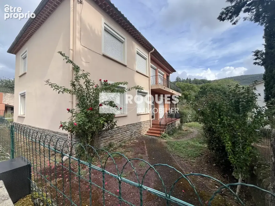 A Vendre, maison composée de trois appartements avec terrain, Lamalou les bains - photo 2