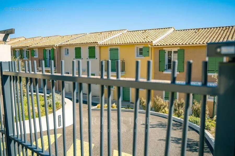 Maison à LA GARDE-FREINET