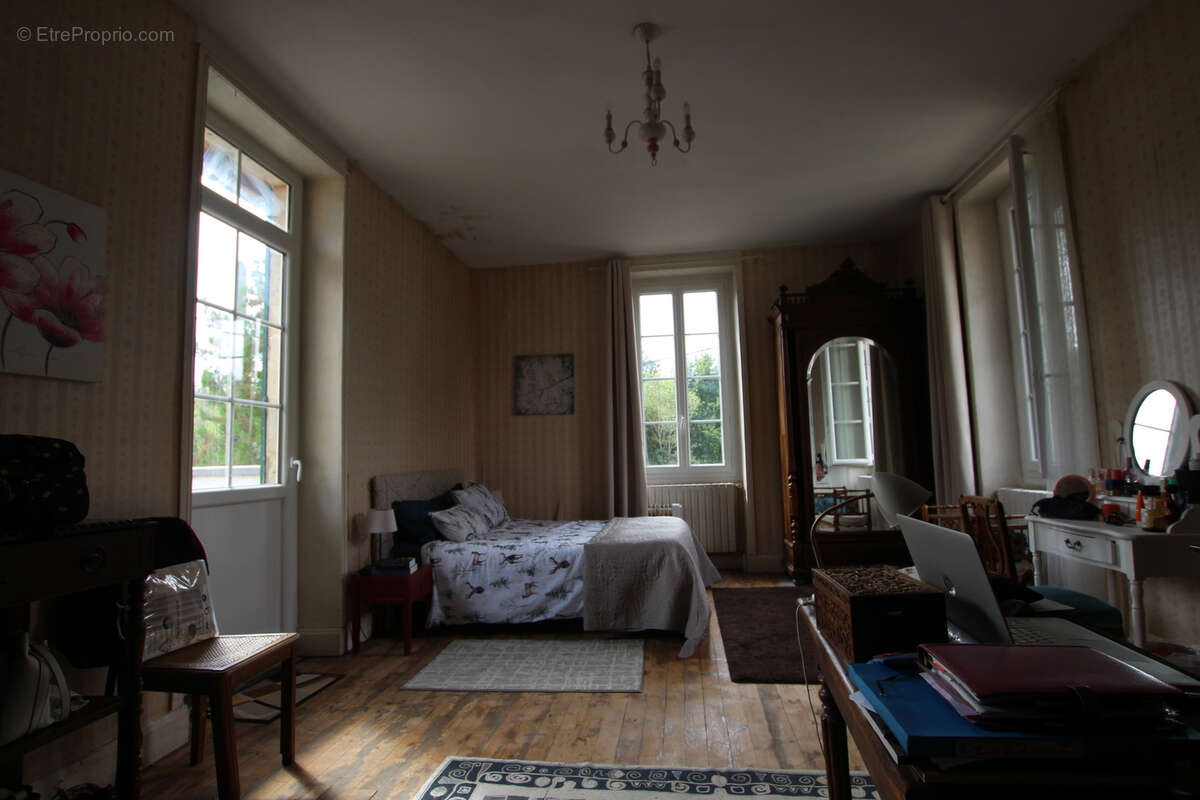 Maison à SERBANNES