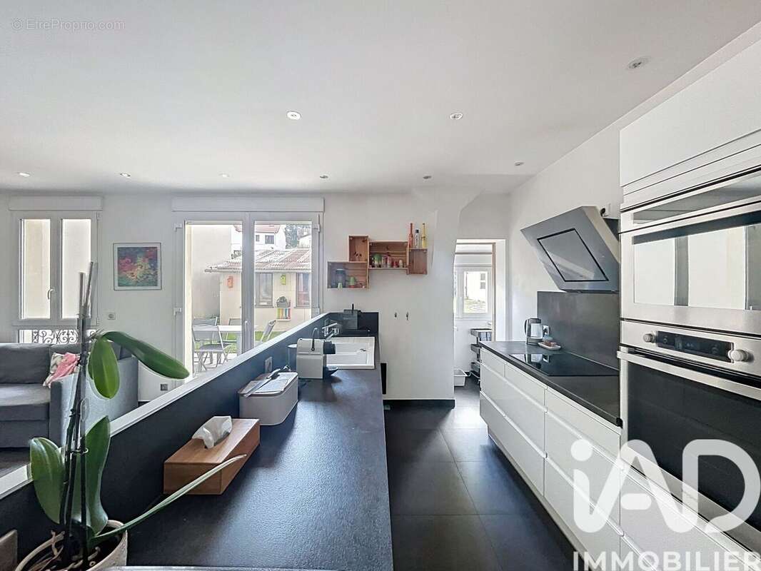 Photo 7 - Appartement à SURESNES