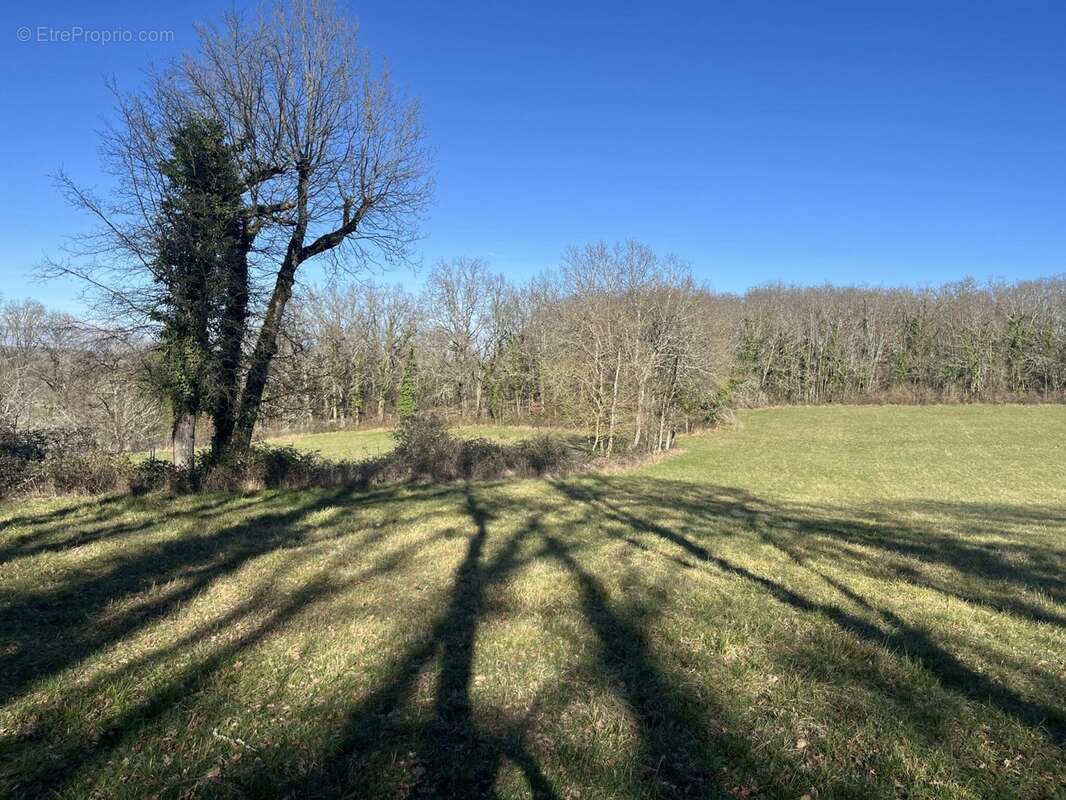 Terrain à CAHORS