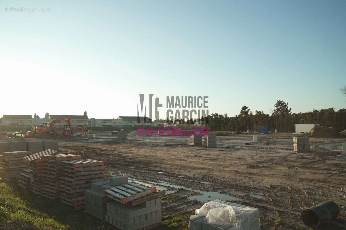 Terrain à CHATEAURENARD