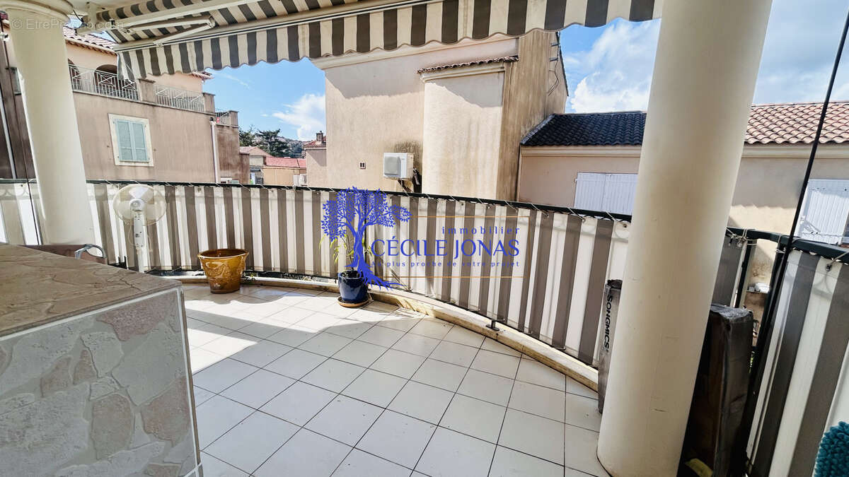 Appartement à CARQUEIRANNE