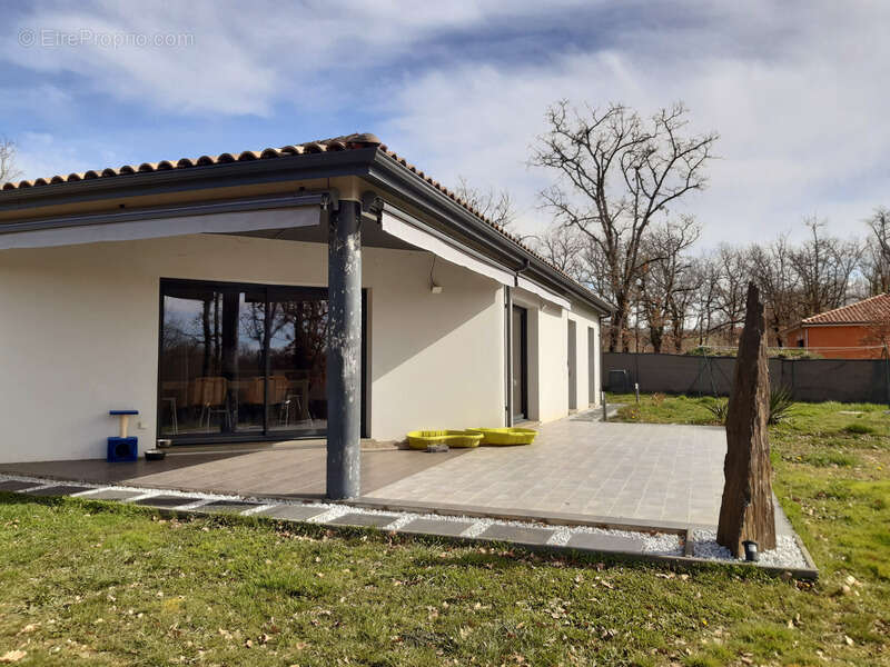 Maison à MONTDOUMERC