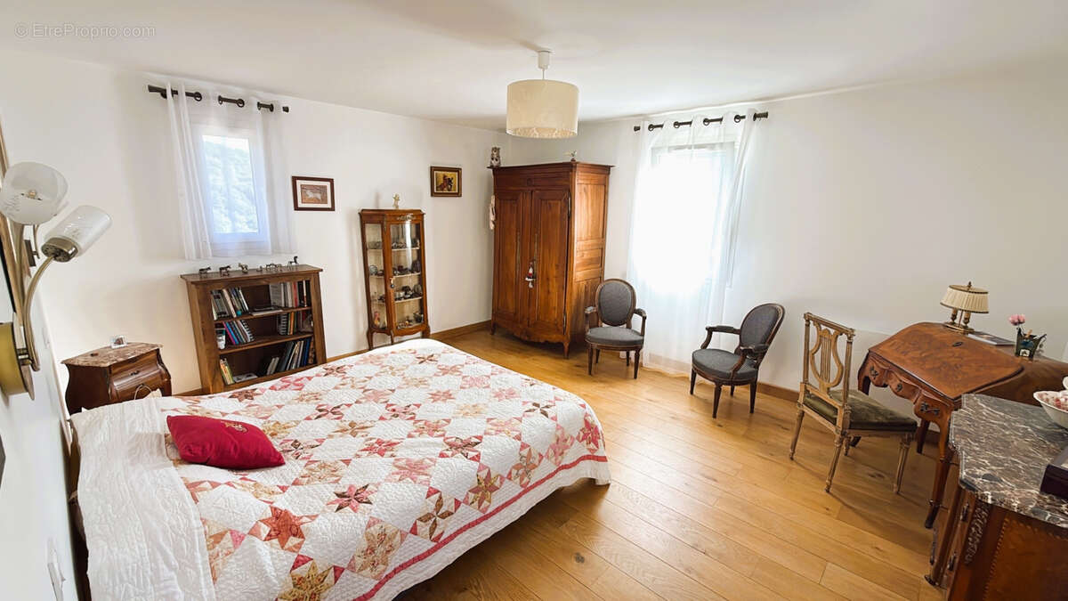 Maison à SAINT-FORTUNAT-SUR-EYRIEUX