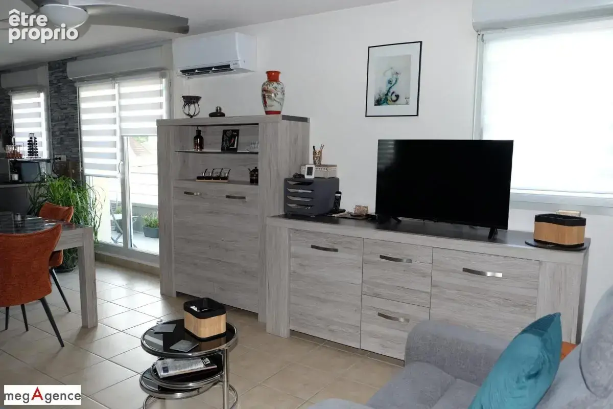 Appartement T3 avec balcon - Parking souterrain et piscine - photo 3