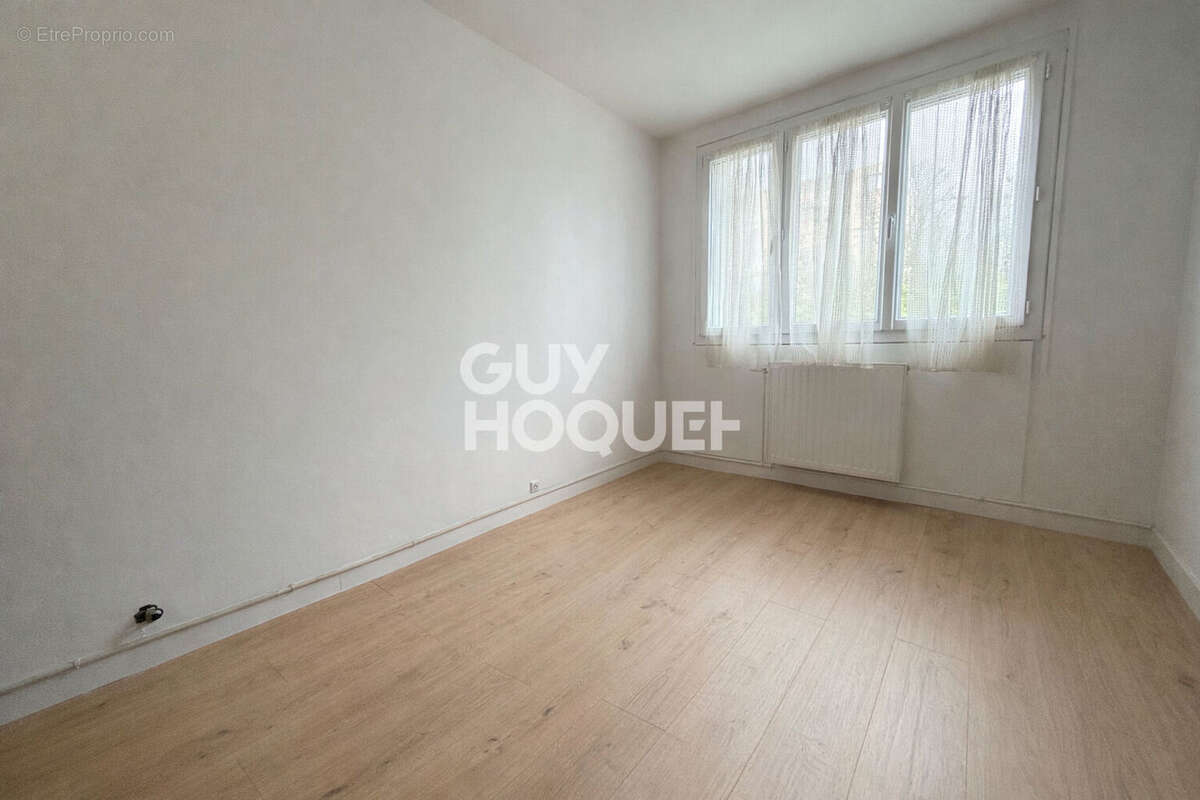 Appartement à CORBEIL-ESSONNES