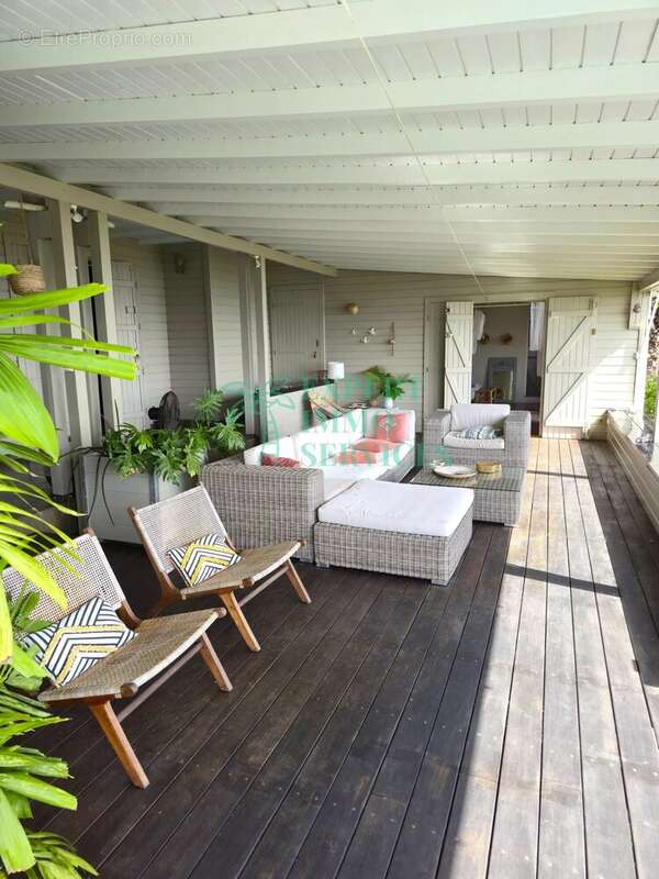 Maison à CAPESTERRE-DE-MARIE-GALANTE