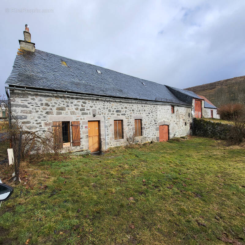 Maison à PRADIERS