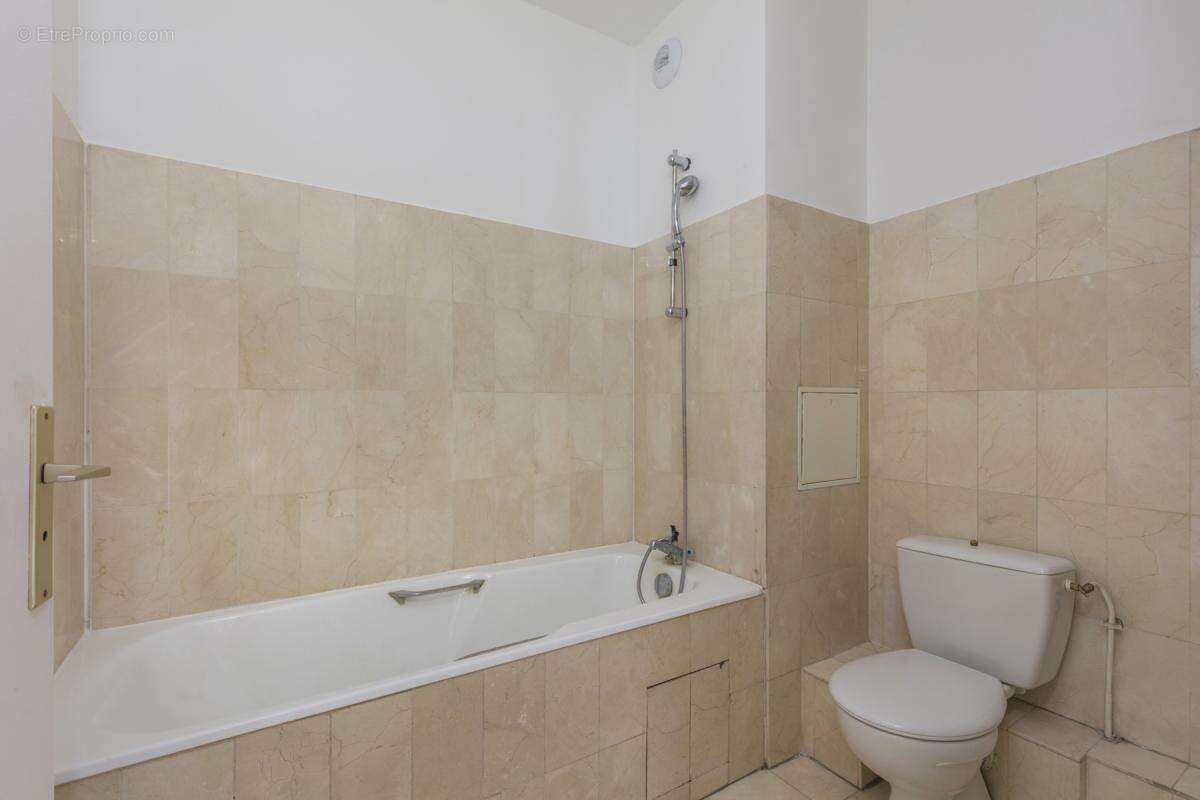 Appartement à LEVALLOIS-PERRET