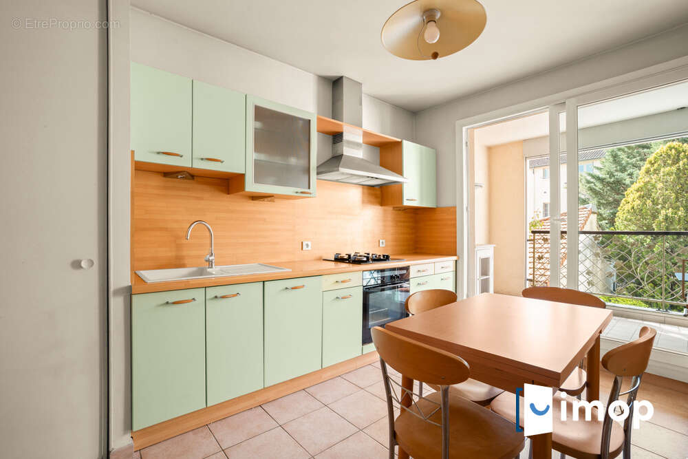 Appartement à TASSIN-LA-DEMI-LUNE
