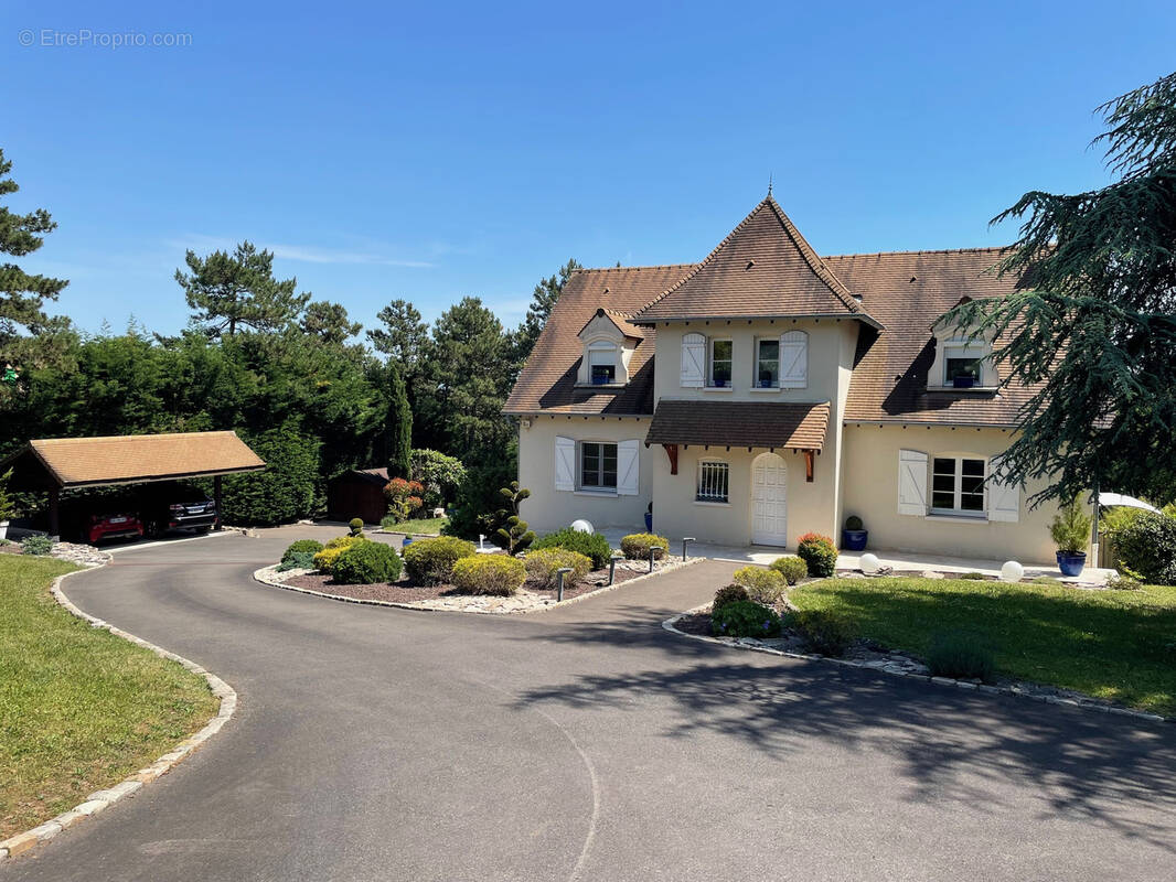 Maison à GIVRY