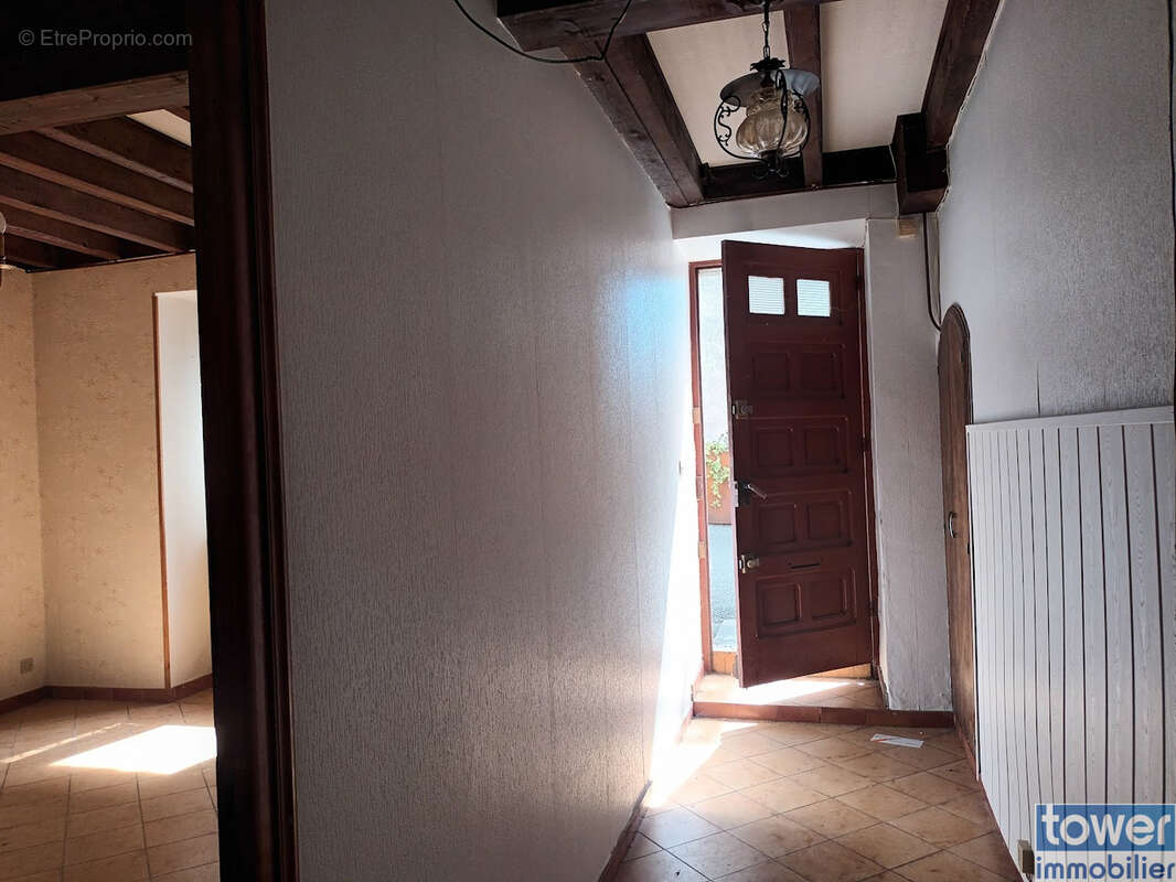 Maison à VILLARDONNEL