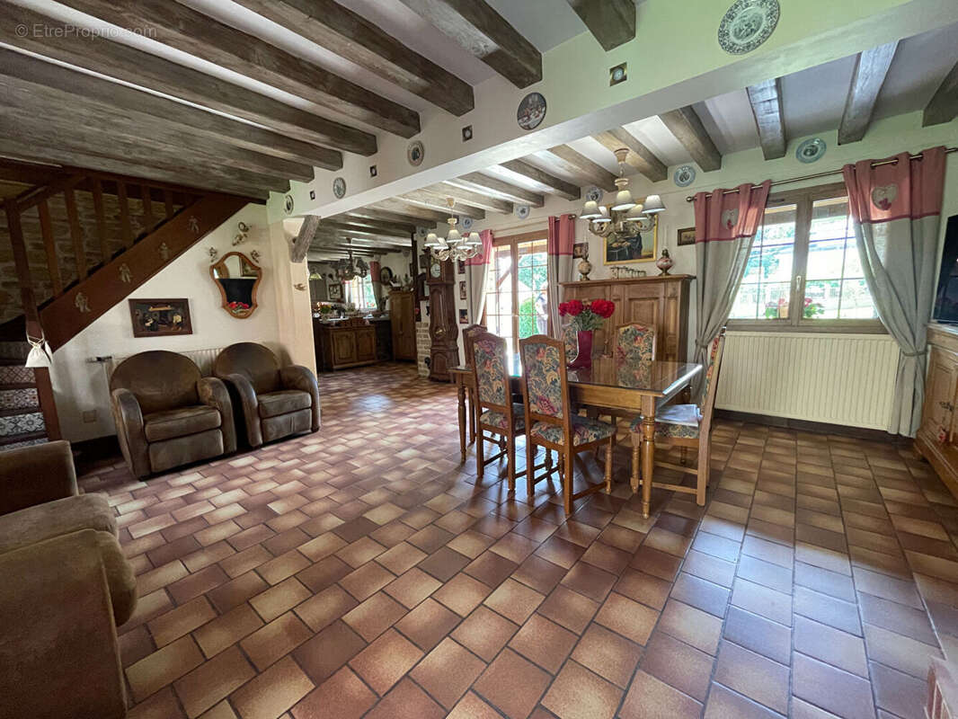 Maison à LE GUE-DE-LONGROI