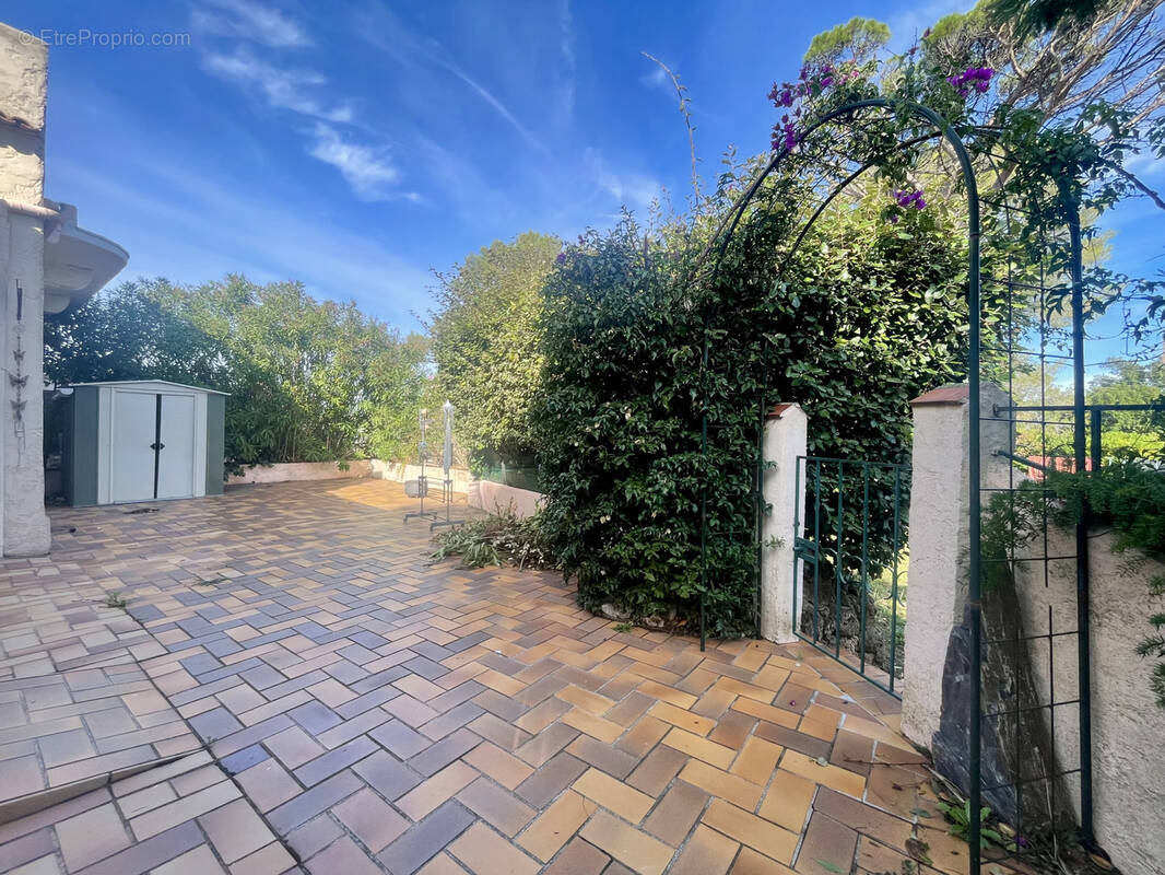 Appartement à FREJUS