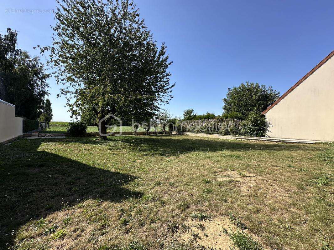 Maison à NANTEUIL-LE-HAUDOUIN