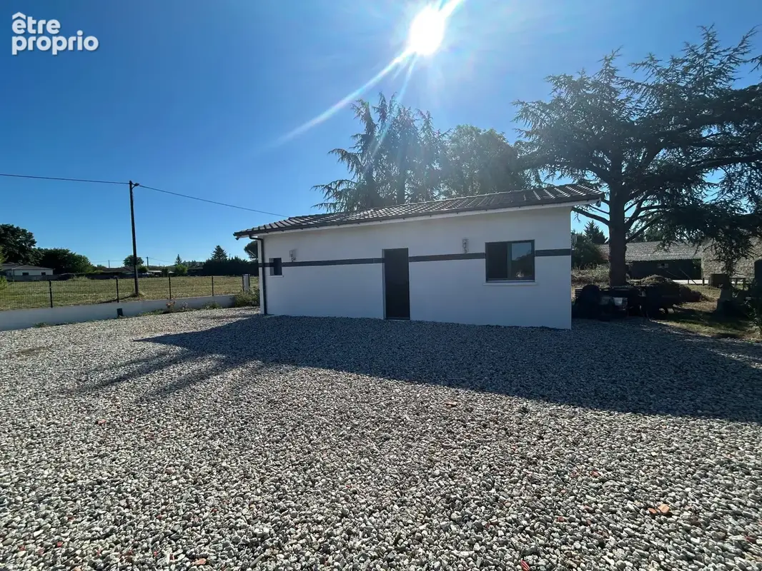 VILLENEUVE SUR LOT, Maison de plain-pied, 2 chambres, jardin et garage. - photo 8