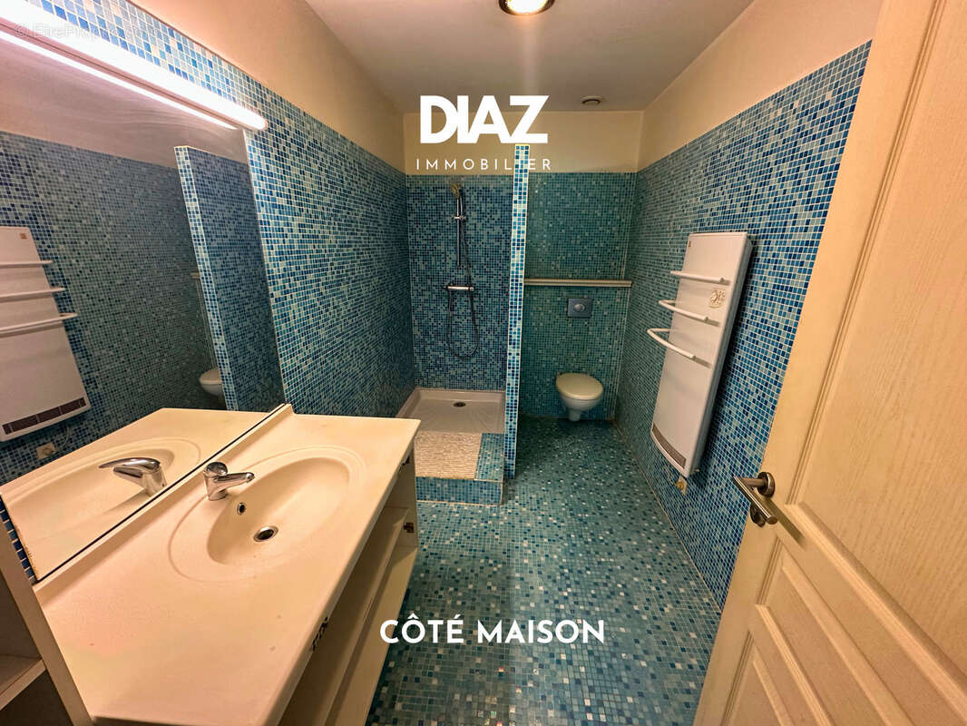 Maison à MONTBAZIN