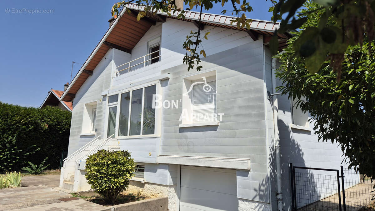 Maison familiale 3 Chambres 105 m2 Batilly - photo 2