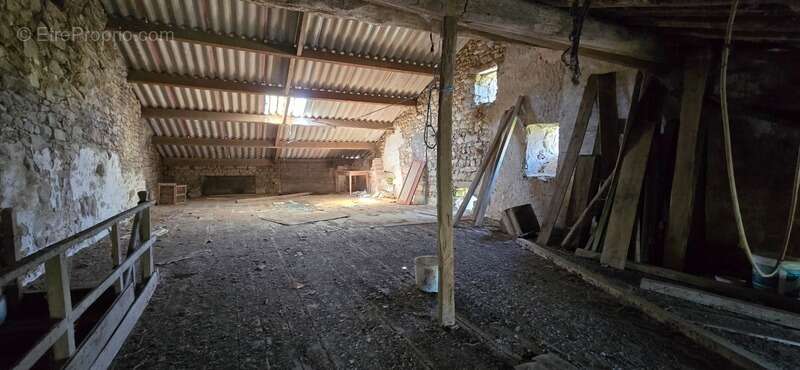 Maison à SAINT-SORNIN-LEULAC