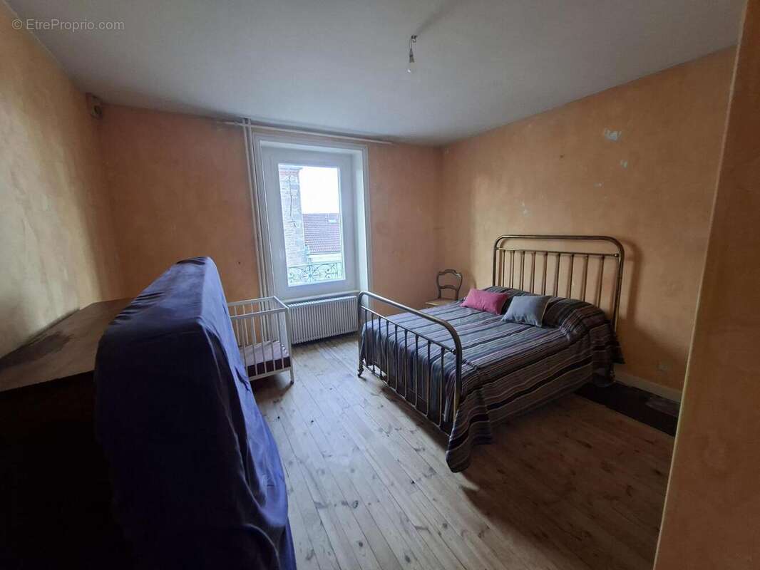Photo 9 - Maison à PANISSIERES