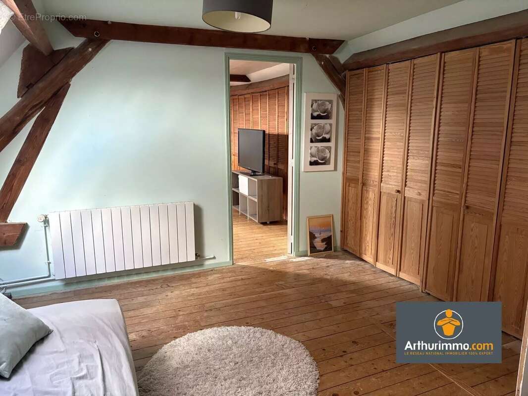 Maison à BOURG-ET-COMIN