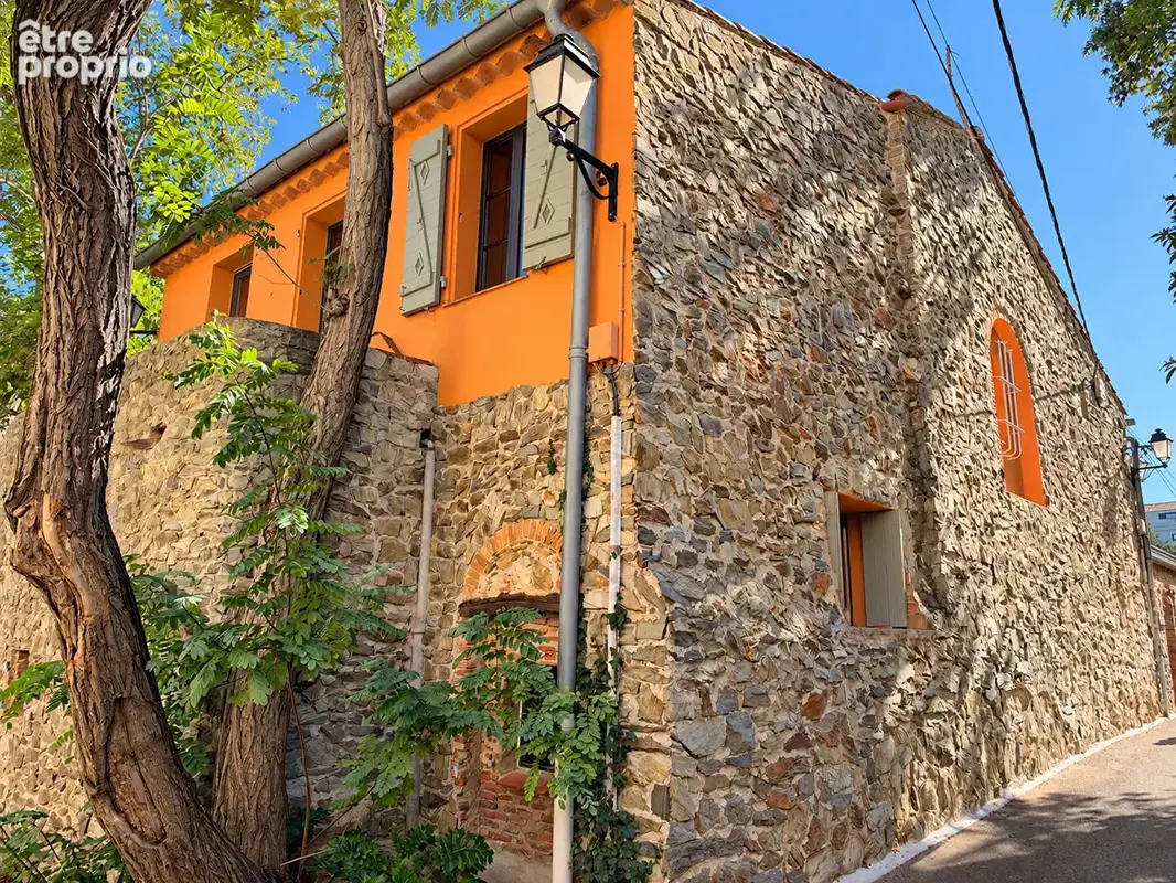 Maison 8 pièces 220 m² à vendre à Six-Fours-Les-Plages (83140) - photo 2